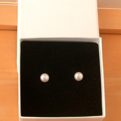 Boxed earrings/sterling silver white freshwater pearl stud earrings/pearl earrings/pearl jewellery/pearl jewelry/earrings/june birthstone/uk