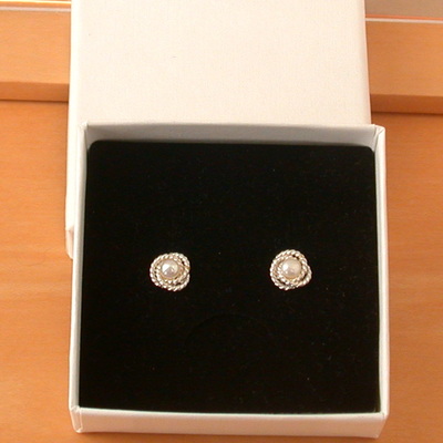 Boxed earrings/sterling silver white freshwater pearl stud earrings/pearl earrings/pearl jewellery/pearl jewelry/earrings/june birthstone/uk