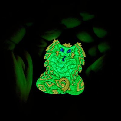 Hypno cobra (color) enamel pin
