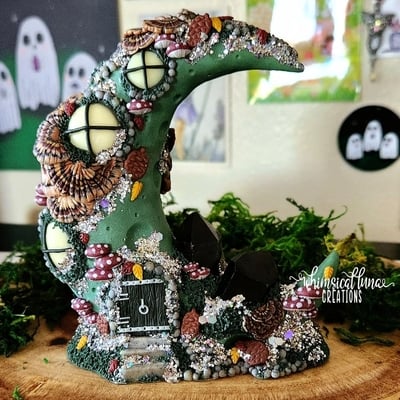 Woodland faerie cottage w/smoky quartz - Thumbnail 3