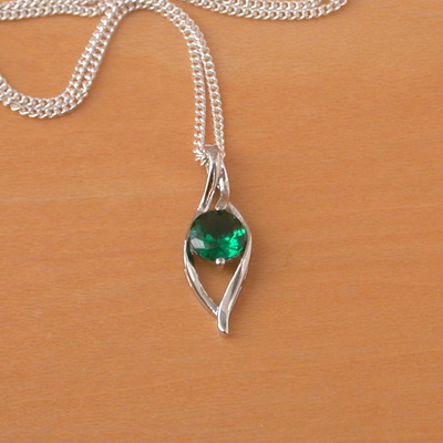 925 emerald (lab created) pendant & 18" sterling silver chain/green emerald necklace/emerald jewelry/emerald jewellery/may birthstone/925