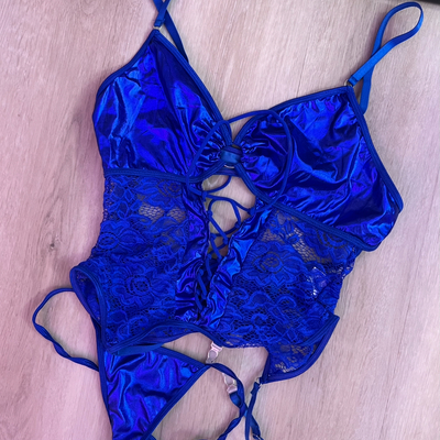 Lingeries + string portée (voir images)