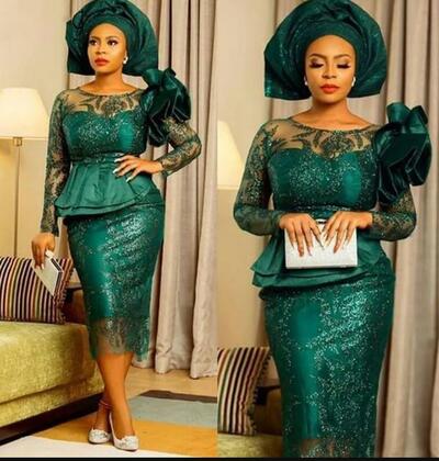 Modern Dark Green Mermaid Mother of the Bride Dresses with Peplum Sheer Jewel Neck Lace Long Sleeves Prom Dress Tea Length Women Evening Dress