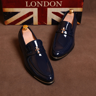 Pointed shoes for men slip-on hairstylist fashion shoes