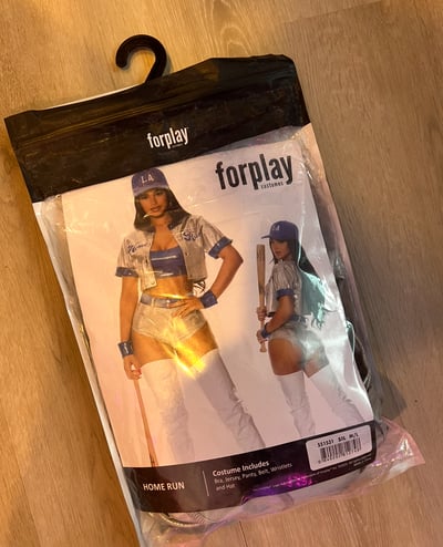 Cosplay/lingerie porté (voir image)