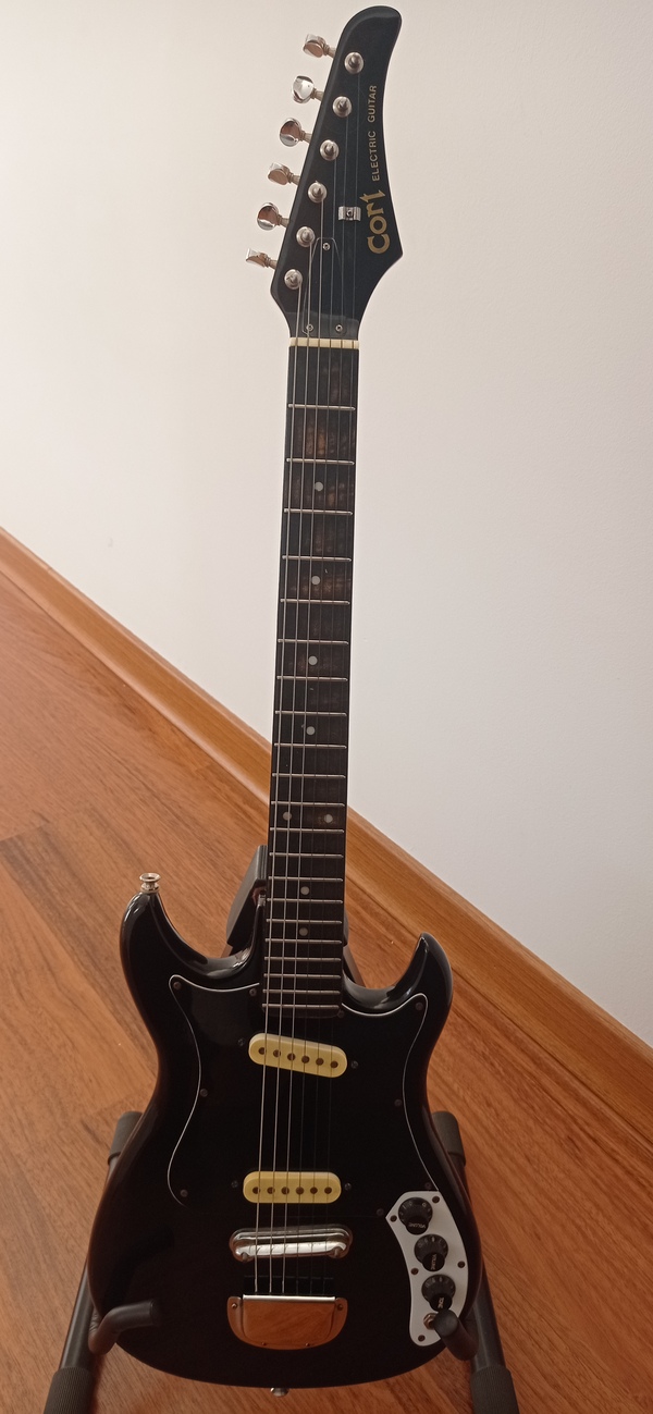 CORT E-200 COREA ANTIGUA