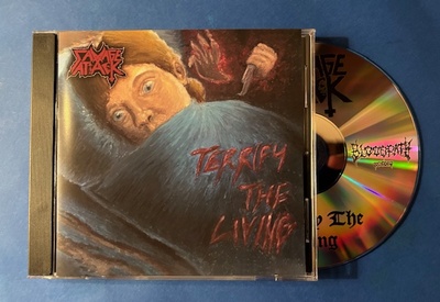 SAVAGE ATTACK - Terrify the Living (CD)