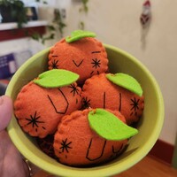 Felt Orange keychain - Thumbnail 1