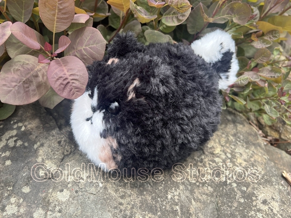 Black/White Fluffy Amigarumi Pomeranian
