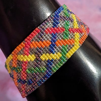 Pixel bracelet - celtic rainbow