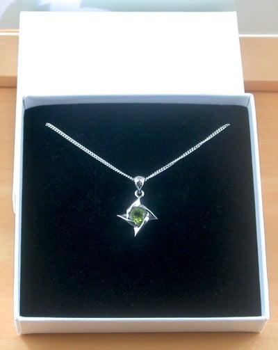 BOXED GIFT /Sterling Silver Peridot Star Pendant & Chain/Peridot Necklace/Peridot Jewellery/Peridot Jewelry/Peridot Earrings/August