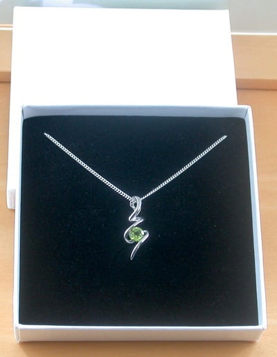 BOXED GIFT /Sterling Silver Peridot Squiggle Pendant & Chain/Peridot Necklace/Peridot Jewellery/Peridot Jewelry/Peridot Earrings/August