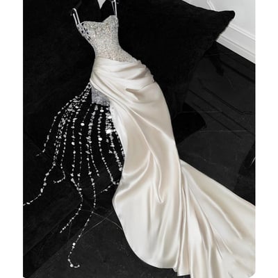 Spaghetti straps wedding dresses bridal gown sparkly beading