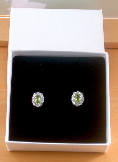 BOXED GIFT/925 Peridot & Cz Stud Earrings/Silver Peridot Stud Earrings/August Birthstone /Peridot Jewellery/Peridot Jewelry/Peridot Jewelery
