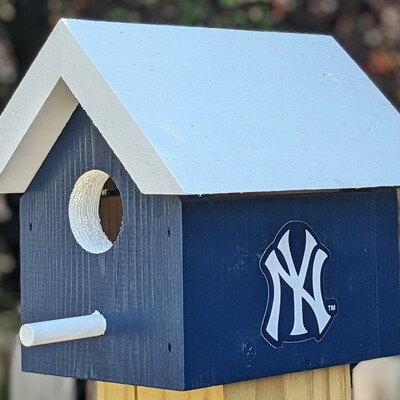Yankees bird house