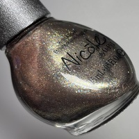 Nicole by OPI - For Gold Time’s Sake - Thumbnail 3