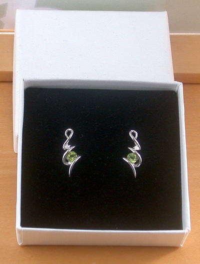 BOXED GIFT/925 Peridot Stud Earrings/Sterling Silver Genuine Peridot Stud Earrings/Peridot Jewellery/Peridot Jewelery/Peridot Jewelry
