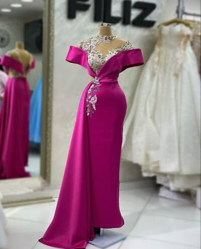 Fuchsia Sheath Prom Dresses Beading Crystals Appliques Evening Gowns Formal Party Gowns
