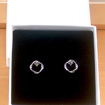 Boxed gift/sterling silver peridot circle stud earrings/peridot earrings/peridot studs/peridot jewellery/peridot jewelry/gemstone earrings