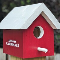 Cardinals Bird House - Thumbnail 1