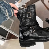 Women's cowhide belt buckle martin boots 2 colors