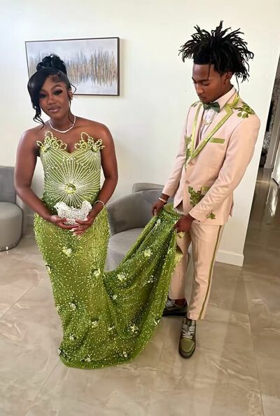 Green Prom Dresses Mermaid Beading Crystals African Girls Evening Gowns Formal Party Gowns