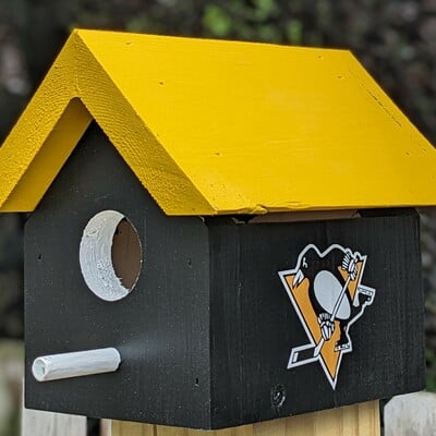 Penguins bird house