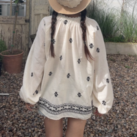 Fashionable casual versatile long-sleeved embroidered flower shirt - Thumbnail 4