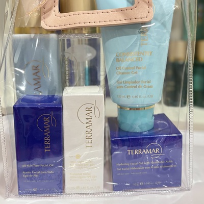 Daily skincare package