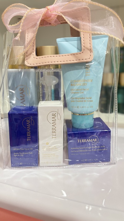 Daily skincare package