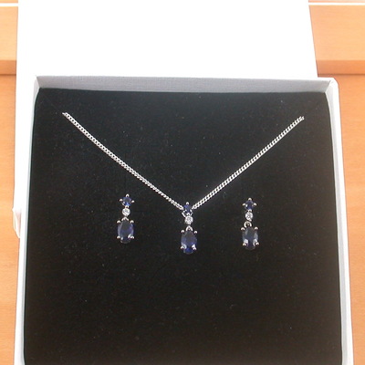 Boxed gift set/925 sapphire (lab created) pendant & chain/sapphire jewelry/silver sapphire necklace/sapphire pendant/sapphire earrings/uk