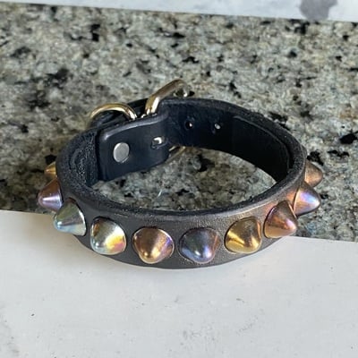 1-row rainbow standard british stud wristband