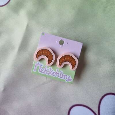 Croissant earrings