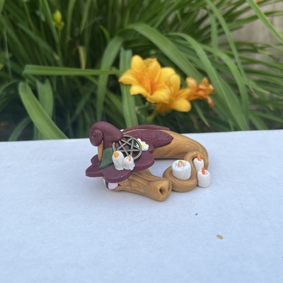 Canna the Sleepy Candle Witch