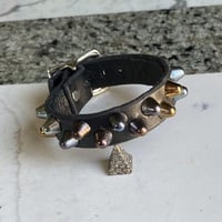 Staggered 1-row rainbow short british studs wristband - Thumbnail 2