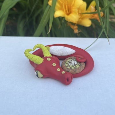 Pela the apple pie dragon