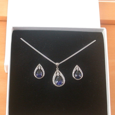 Boxed gift set/925 sapphire & cz (lab created) gemstone pendant & chain/sapphire jewelry/silver sapphire necklace/sapphire earrings/uk