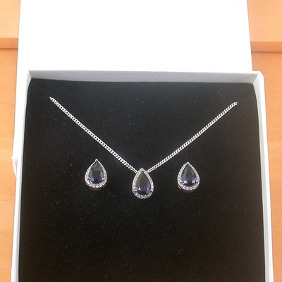 Boxed gift set/925 sapphire & cz (lab created) gemstone pendant & chain/sapphire jewelry/silver sapphire necklace/sapphire earrings/uk