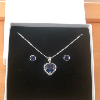 Boxed gift set/925 sapphire & cz (lab created) heart gemstone pendant & chain/sapphire jewelry/silver sapphire necklace/sapphire earrings/uk