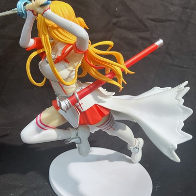 Otaku box exclusive - sword art online - asuna yuuki fighting figure