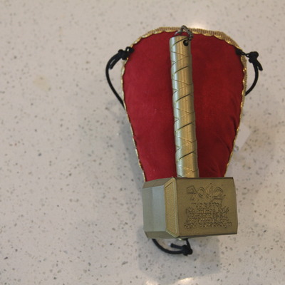 Thor's hammer (opener)