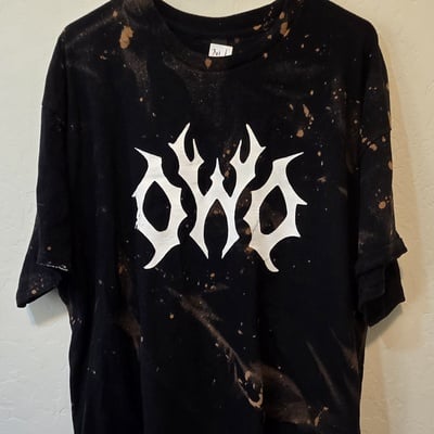 2xl owo hand screen printed shirt