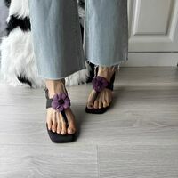  Black Handmade Flower Flip-Toe Stiletto Leather Sandals - Thumbnail 3