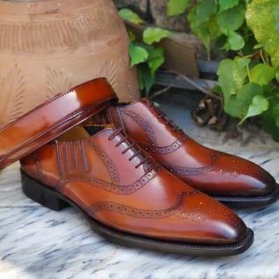 Crafted leather classic brown leather wingtip oxford dress shoes with matching belt - Thumbnail 1