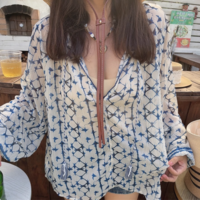 Fashionable and casual gold line printed long-sleeved blouse - Thumbnail 3