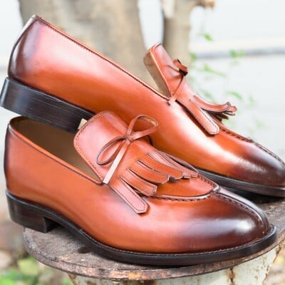 Crafted leather handmade men classic brown fringes tassel loafers dress shoes