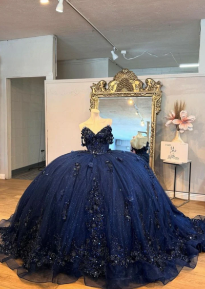 Beautiful Ball Gown Navy Blue Tulle Appliques Prom Dresses