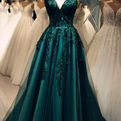 Beautiful spaghetti straps green tulle lace appliques prom dress