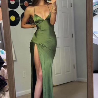 Sexy v-neck emerald green prom dress with high slit
