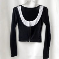 Color-block fake two-piece U-neck top - Thumbnail 4